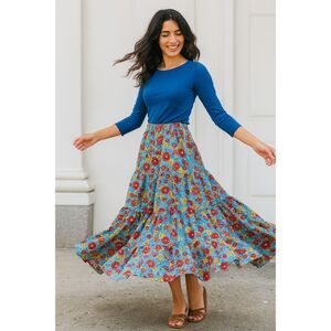 Floral Tiered Boho Maxi Skirt With Pockets. Size Medium NWT